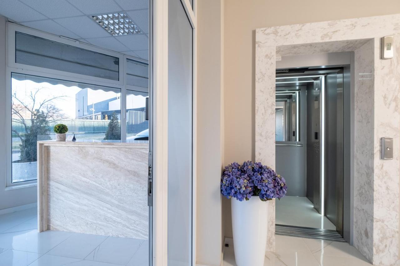 Blue Label Apart House София Экстерьер фото